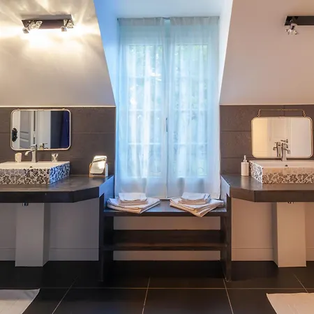 Le Clos Des Belvals Bed & Breakfast